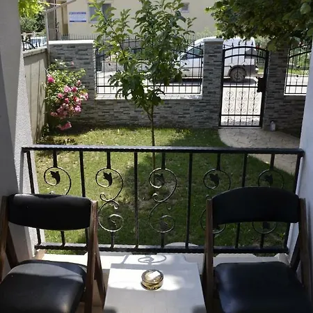 Pensjonat Cu Livada Costinesti