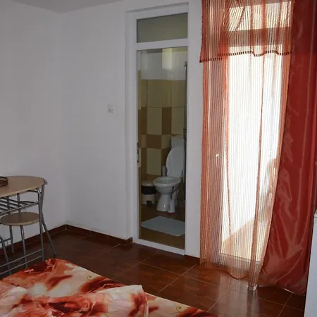 Pensjonat Cu Livada Costinesti