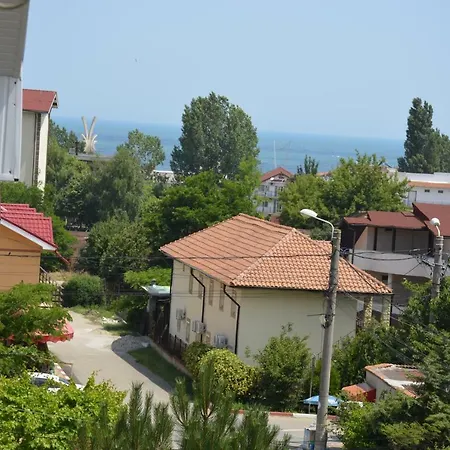 Pensjonat Cu Livada 3*