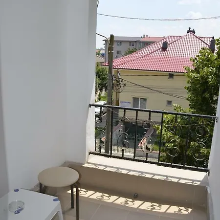 Vila Cu Livada